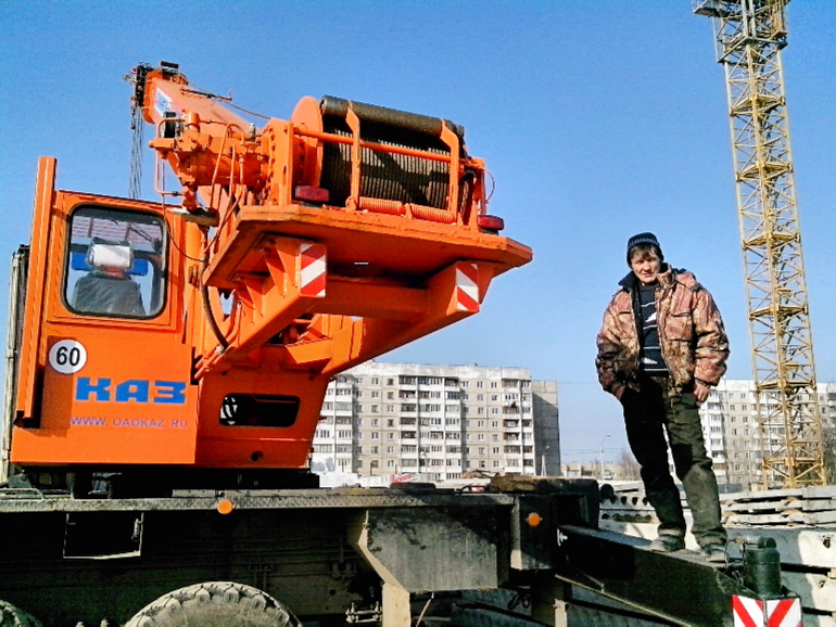 Автокрановщик. Машинист крановщик. Автокрановщик прикол. Крановщик машина. Машинист автокрана в Екатеринбурге.